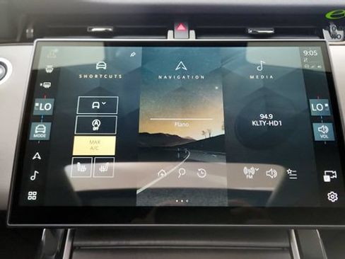 Used 2024 Land Rover Range Rover Evoque Dynamic SE AWD/4WD image 62