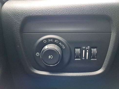 New 2025 Jeep Grand Cherokee L Limited w/ Luxury Tech Group II image 24