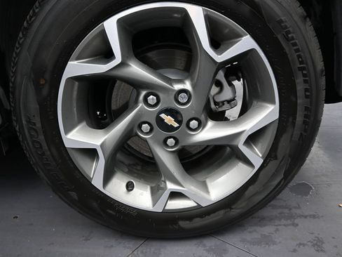 Used 2025 Chevrolet Trax LT FWD image 10
