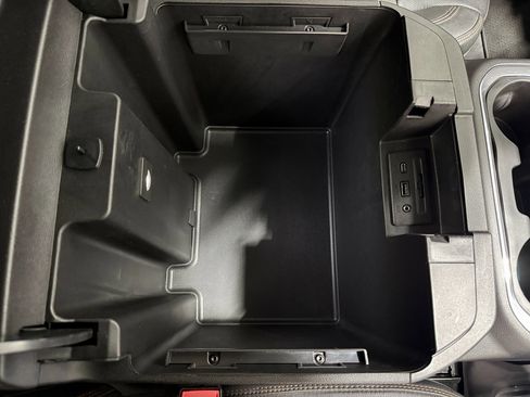 Used 2023 GMC Sierra 2500 AT4 image 31