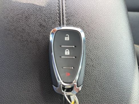Used 2022 Chevrolet Equinox Premier FWD image 28
