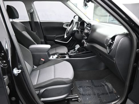 Used 2023 Kia Soul S FWD image 38
