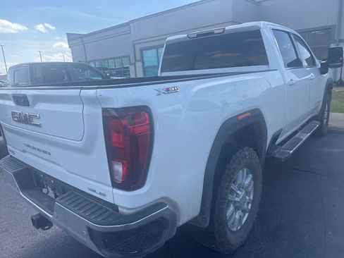 Used 2021 GMC Sierra 2500 SLE w/ SLE Value Package; image 4