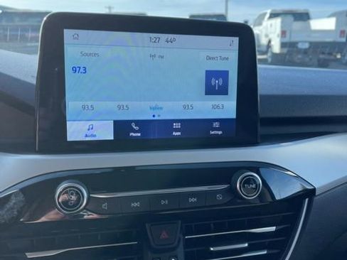 Used 2022 Ford Escape SE image 36