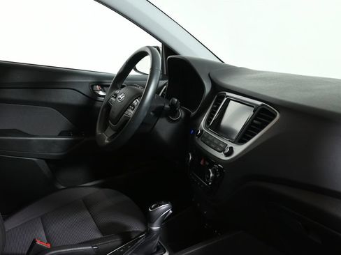 Used 2022 Hyundai Accent Limited FWD image 29