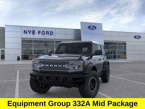 New 2025 Ford Bronco Badlands w/ Sasquatch Package image 3