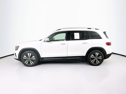 Used 2025 Mercedes-Benz GLB 250 image 4