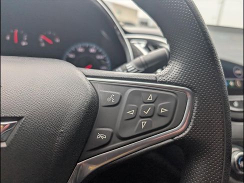 Used 2020 Chevrolet Malibu LT image 14