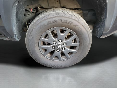 Used 2025 Toyota 4Runner SR5 AWD/4WD image 24