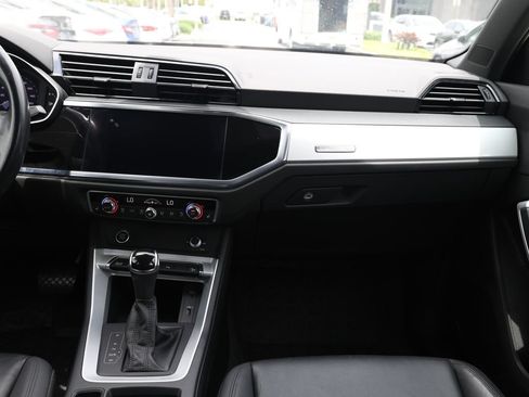 Used 2021 Audi Q3 2.0T Premium w/ Convenience Package AWD/4WD image 24