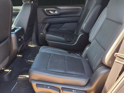 Used 2021 Chevrolet Tahoe Z71 w/ Luxury Package image 12