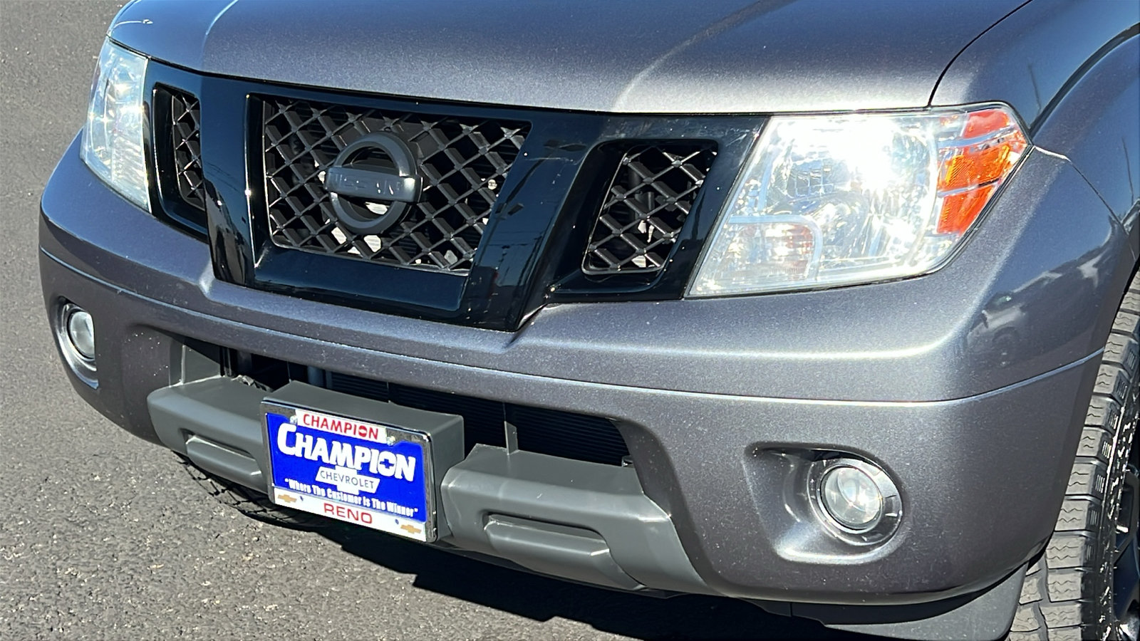 Used 2021 Nissan Frontier SV w/ Midnight Edition Floor Mats AWD/4WD image 9