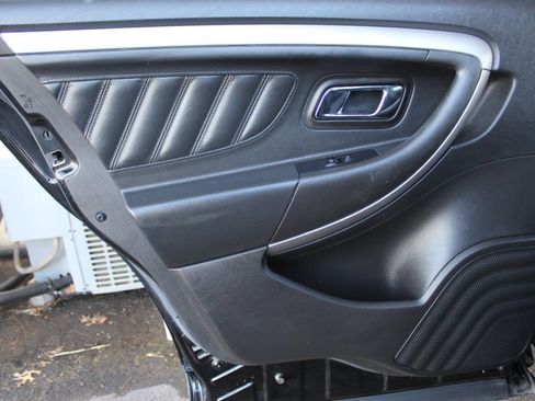 Used 2017 Ford Taurus SEL image 15