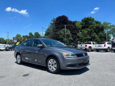 Used 2011 Volkswagen Jetta SE FWD image 24