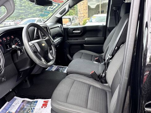 Used 2023 Chevrolet Silverado 1500 Custom image 4