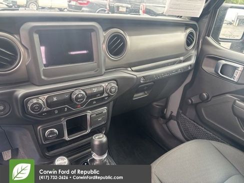 Used 2023 Jeep Wrangler Sport AWD/4WD image 13