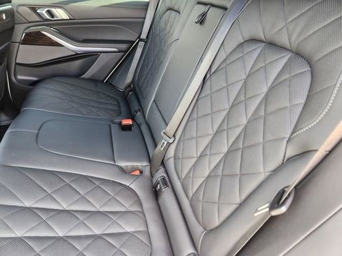 Used 2024 BMW X5 xDrive40i image 12