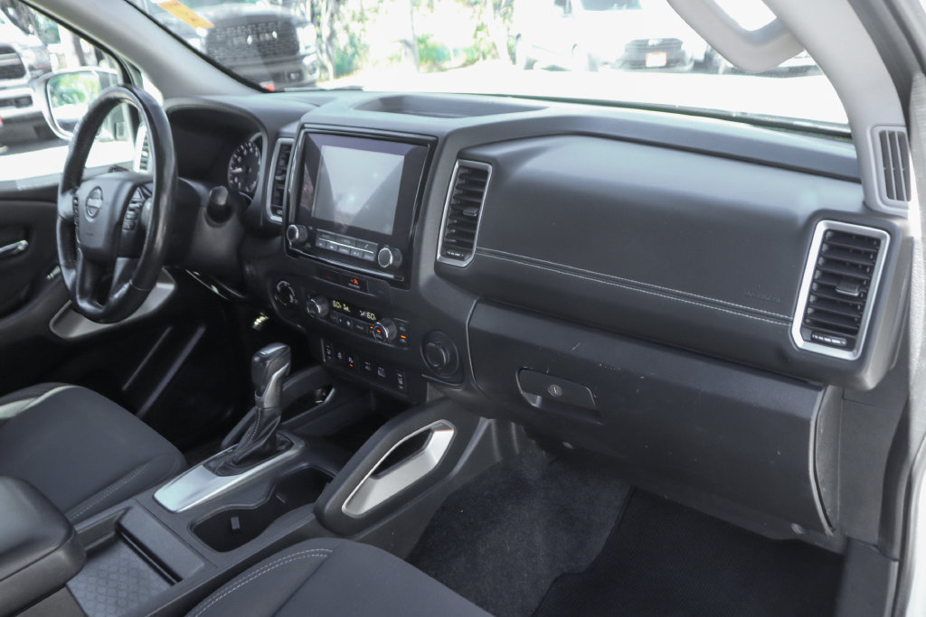 Used 2022 Nissan Frontier SV AWD/4WD image 34