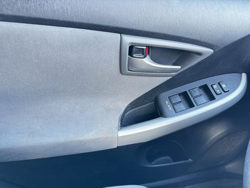 Used 2012 Toyota Prius Two image 29