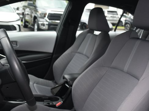 Certified 2025 Toyota Corolla SE FWD image 11