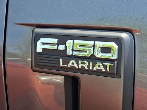 Used 2023 Ford F150 Lariat AWD/4WD image 11