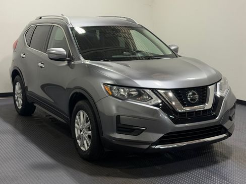 Used 2018 Nissan Rogue SV AWD/4WD image 4