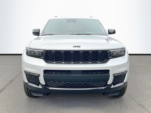New 2025 Jeep Grand Cherokee L Limited w/ Black Appearance Package image 2