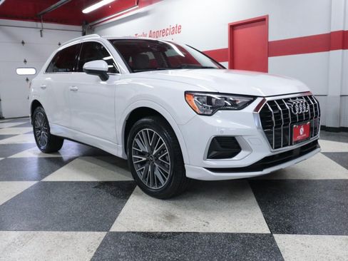 Used 2022 Audi Q3 2.0T Premium AWD/4WD image 2