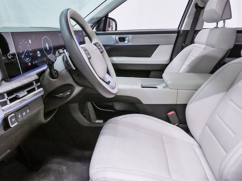 Used 2025 Hyundai Santa Fe Calligraphy image 11