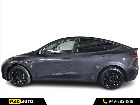 Used 2024 Tesla Model Y Long Range RWD image 2