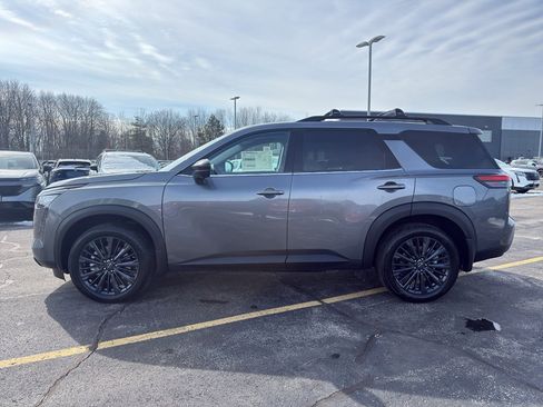 New 2026 Nissan Pathfinder SL image 6