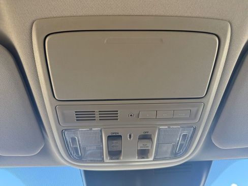 Used 2020 Honda CR-V Touring image 33