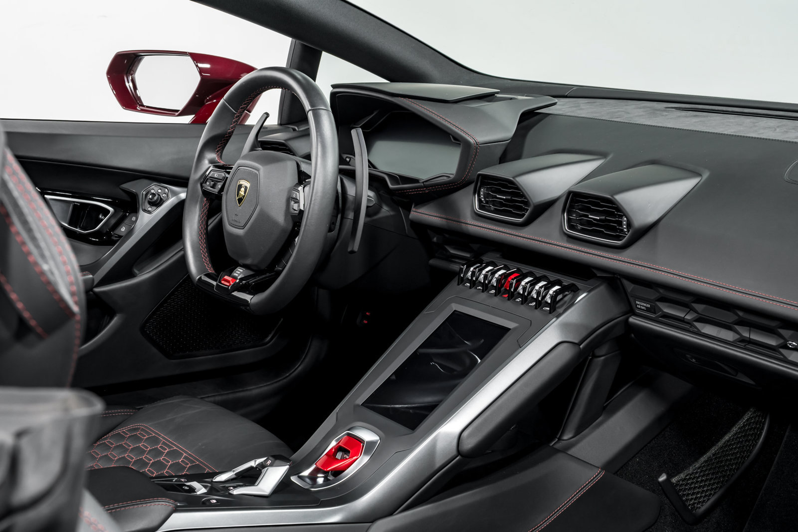 Used 2022 Lamborghini Huracan EVO RWD image 30