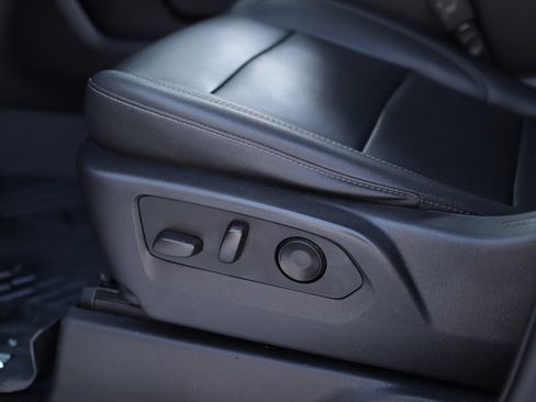 Used 2023 GMC Sierra 1500 SLT w/ SLT Convenience Package image 22