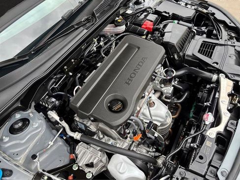Used 2025 Honda Civic Sport image 23