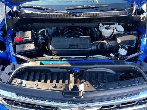 Used 2025 Chevrolet Silverado 1500 LT RWD image 29