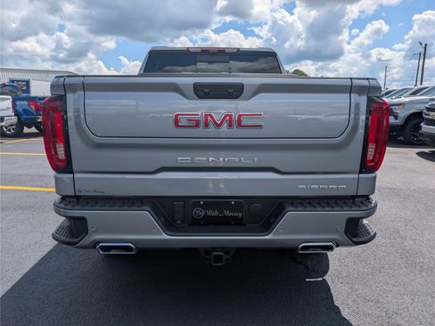 Used 2024 GMC Sierra 1500 Denali w/ Denali Reserve Package AWD/4WD image 9