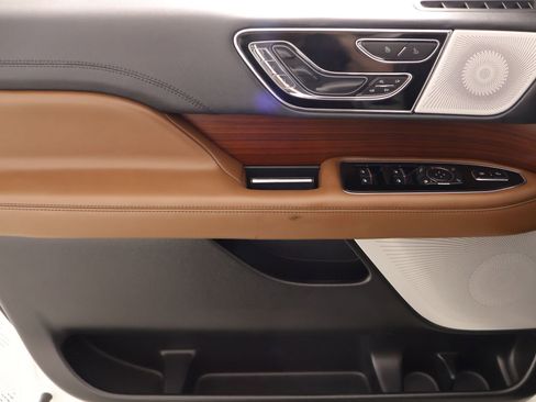 Certified 2023 Lincoln Navigator Reserve image 17