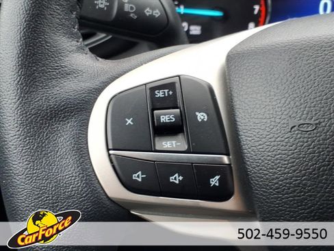 Used 2023 Ford Explorer XLT image 22