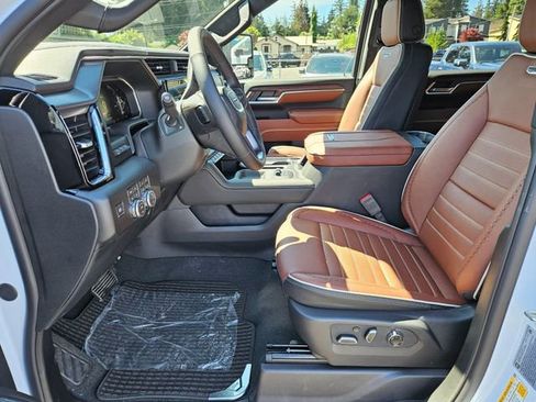New 2026 GMC Sierra 3500 Denali Ultimate AWD/4WD image 17