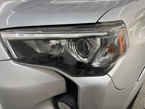 Used 2016 Toyota 4Runner SR5 Premium AWD/4WD image 32