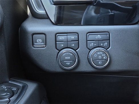 Used 2024 Chevrolet Silverado 1500 RST image 39