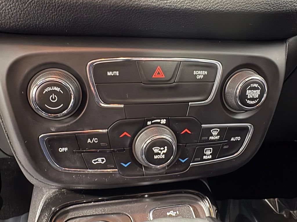 Used 2019 Jeep Compass Limited AWD/4WD image 21