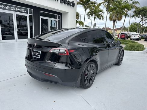 Used 2023 Tesla Model Y Performance AWD/4WD image 3