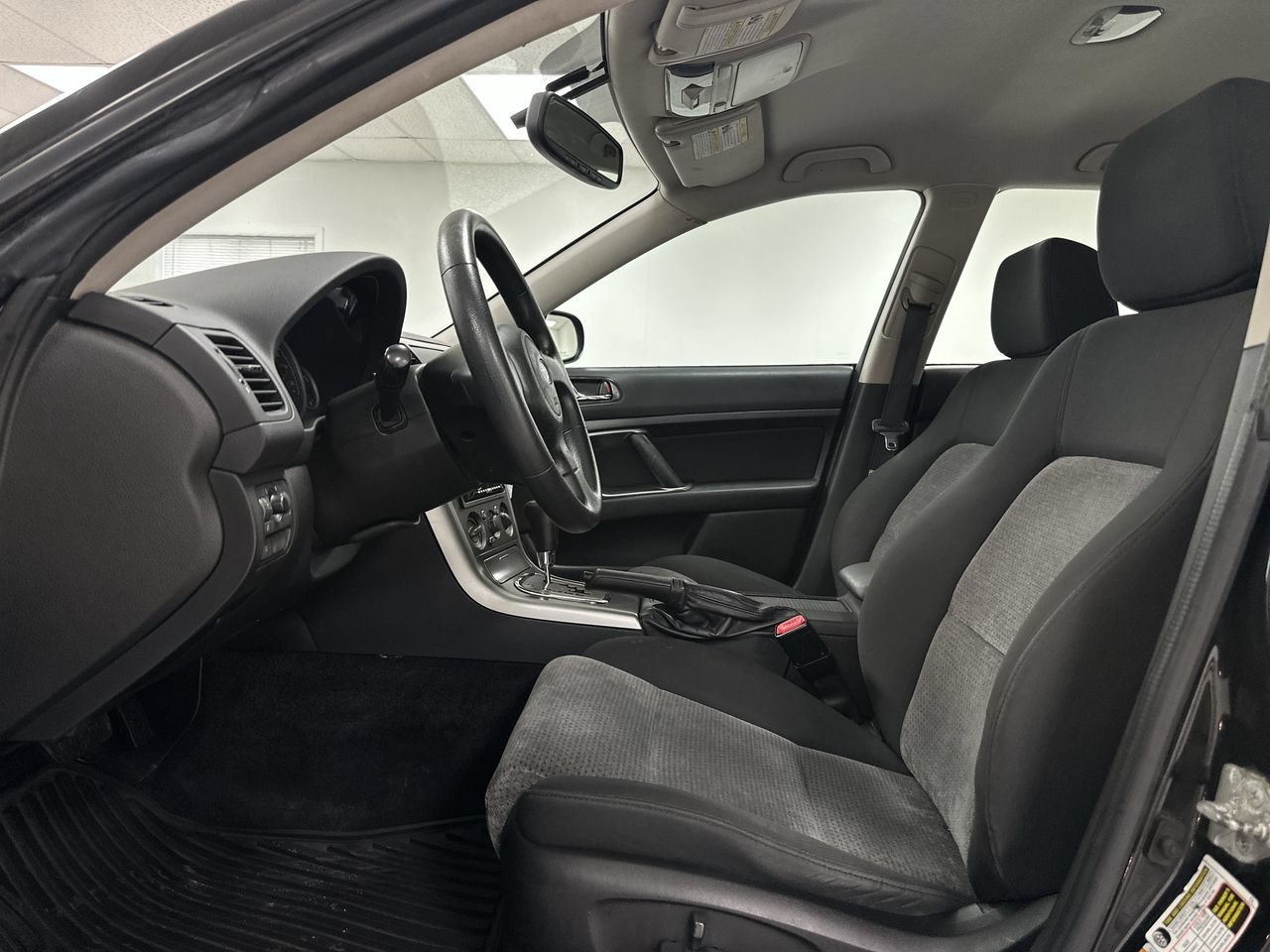 Used 2006 Subaru Outback 2.5i AWD/4WD image 10