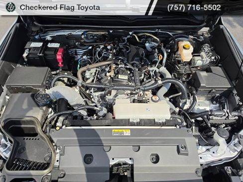 Used 2024 Toyota Tacoma TRD Sport w/ TRD Sport Upgrade Package AWD/4WD image 15