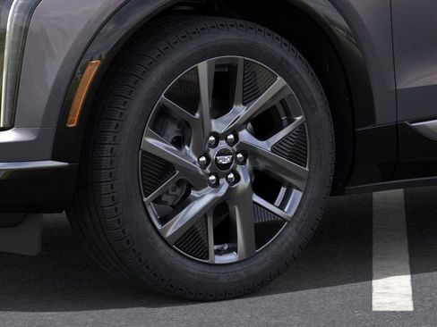 New 2025 Cadillac Optiq Luxury 1 image 9