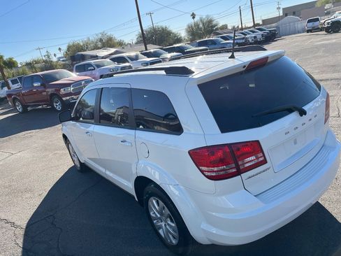 Used 2018 Dodge Journey SE image 50