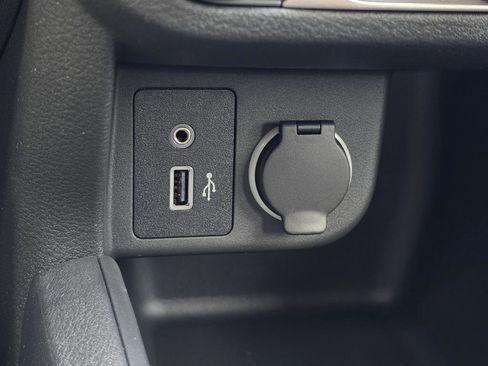 New 2025 Nissan Kicks Play S image 20