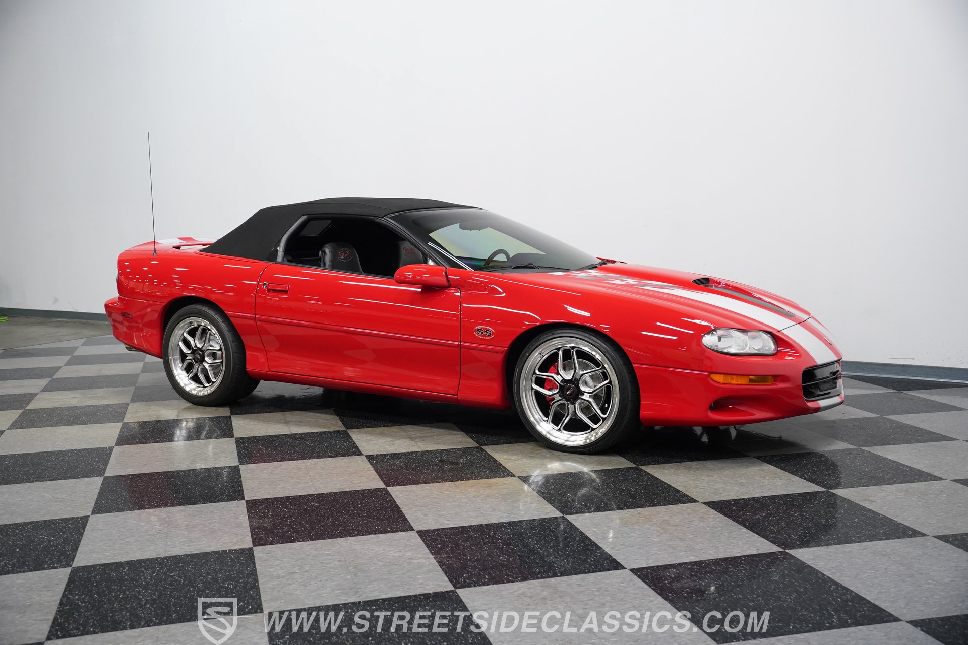 Used 2002 Chevrolet Camaro Z28 w/ SS Performance/Appearance Pkg RWD image 15